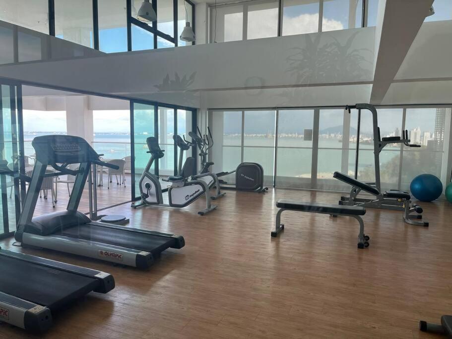 Sunrise@gurney Spacious 2br Duplex George Town
