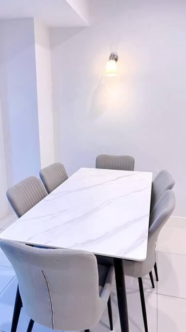 Sunrise@gurney Spacious 2br Duplex *