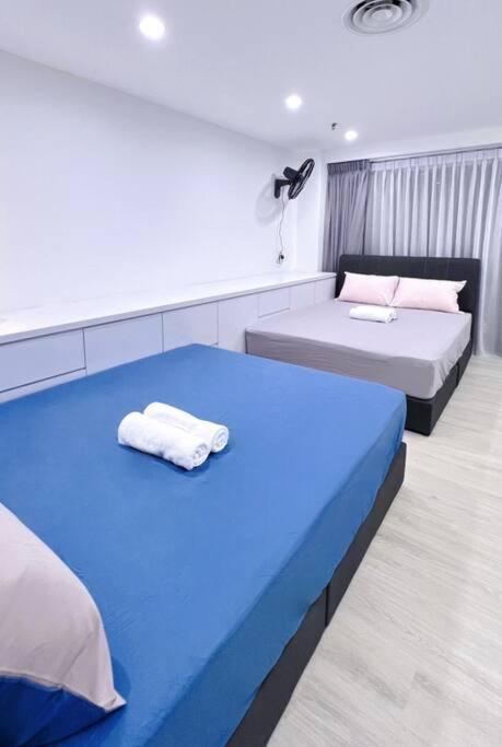 Sunrise@gurney Spacious 2br Duplex Apartment George Town